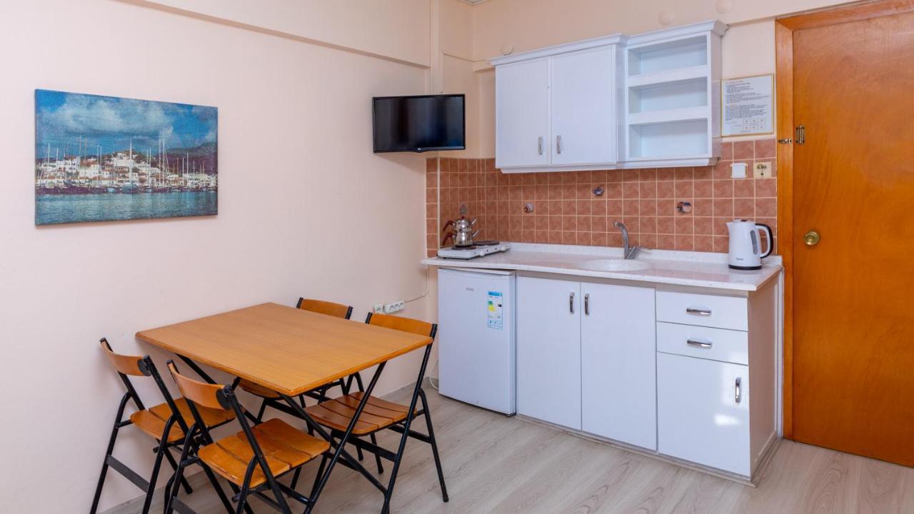 מרמריס Uestuen Apart מראה חיצוני תמונה